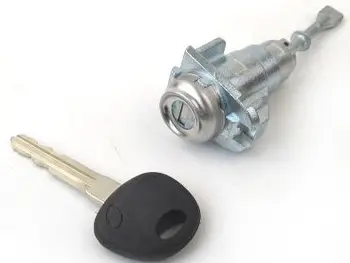 Цилиндр и ключи со стороны водителя для Hyundai Elantra 2007-2010