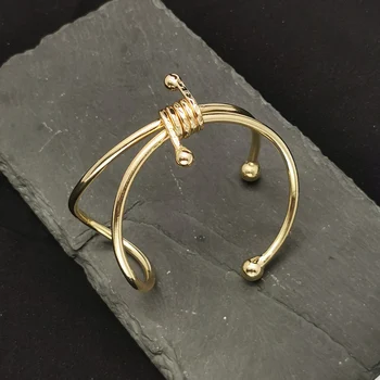 Простые изысканные браслеты-манжеты с металлическим узлом для женщин, эффектный браслет из сплава с открытым дизайном, шарм для вечеринок для девочек, модные украшения